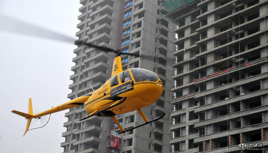 安徽一开发商租直升机邀购房者看房