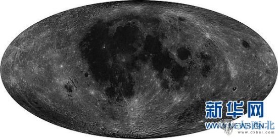 这是全月球摩尔威德投影图。