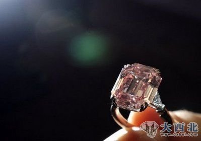 钻石价格一年涨五次大涨45% 一颗钻石两年赚6万