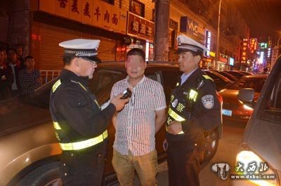 榆中交警集中整治酒后驾驶