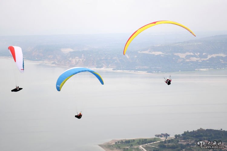 2019年全国滑翔伞锦标赛在刘家峡国际滑翔营地开赛